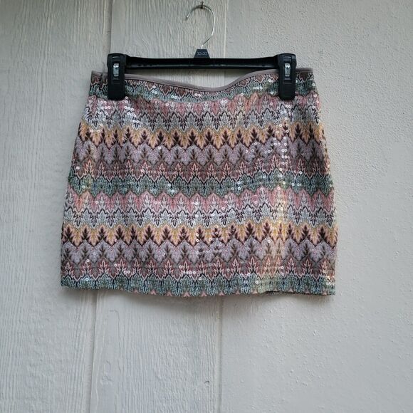New Express Womens  printed sequin mini skirt size xs party - Picture 1 of 4